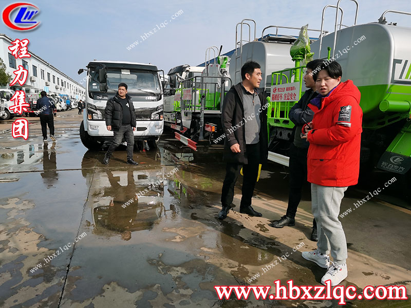 今天也是好運(yùn)連連的一天，安徽客戶來程力集團(tuán)看車并購車成功